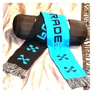 Official Powerade scarf